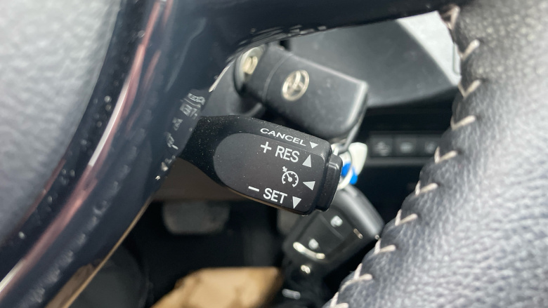 Toyota Yaris 1.5 VVT-i Icon 5dr CVT Petrol Hatchback